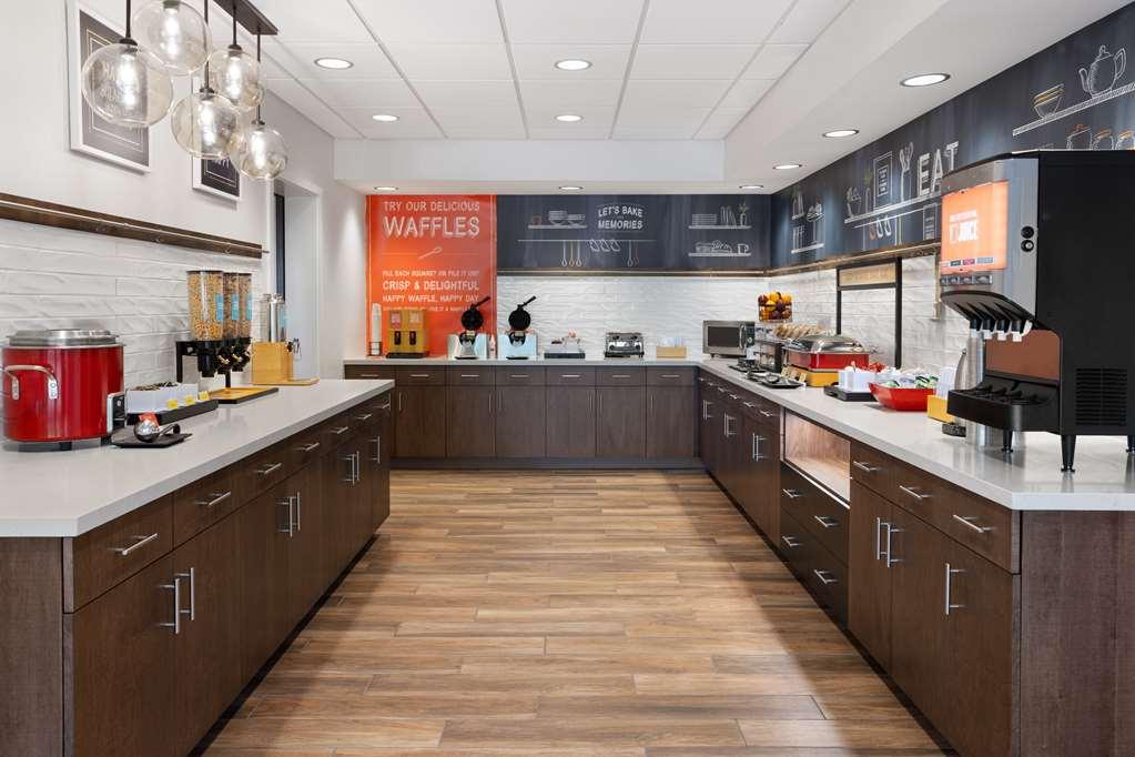Brooklyn Hampton Inn Cleveland-Airport/Tiedeman Road מסעדה תמונה