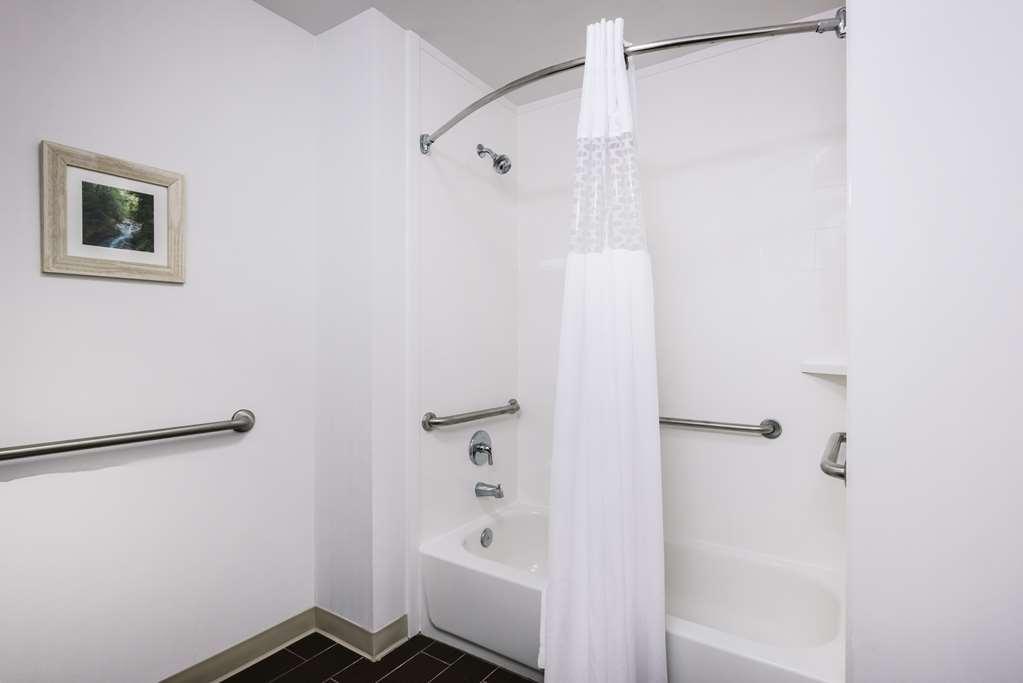 Brooklyn Hampton Inn Cleveland-Airport/Tiedeman Road חדר תמונה