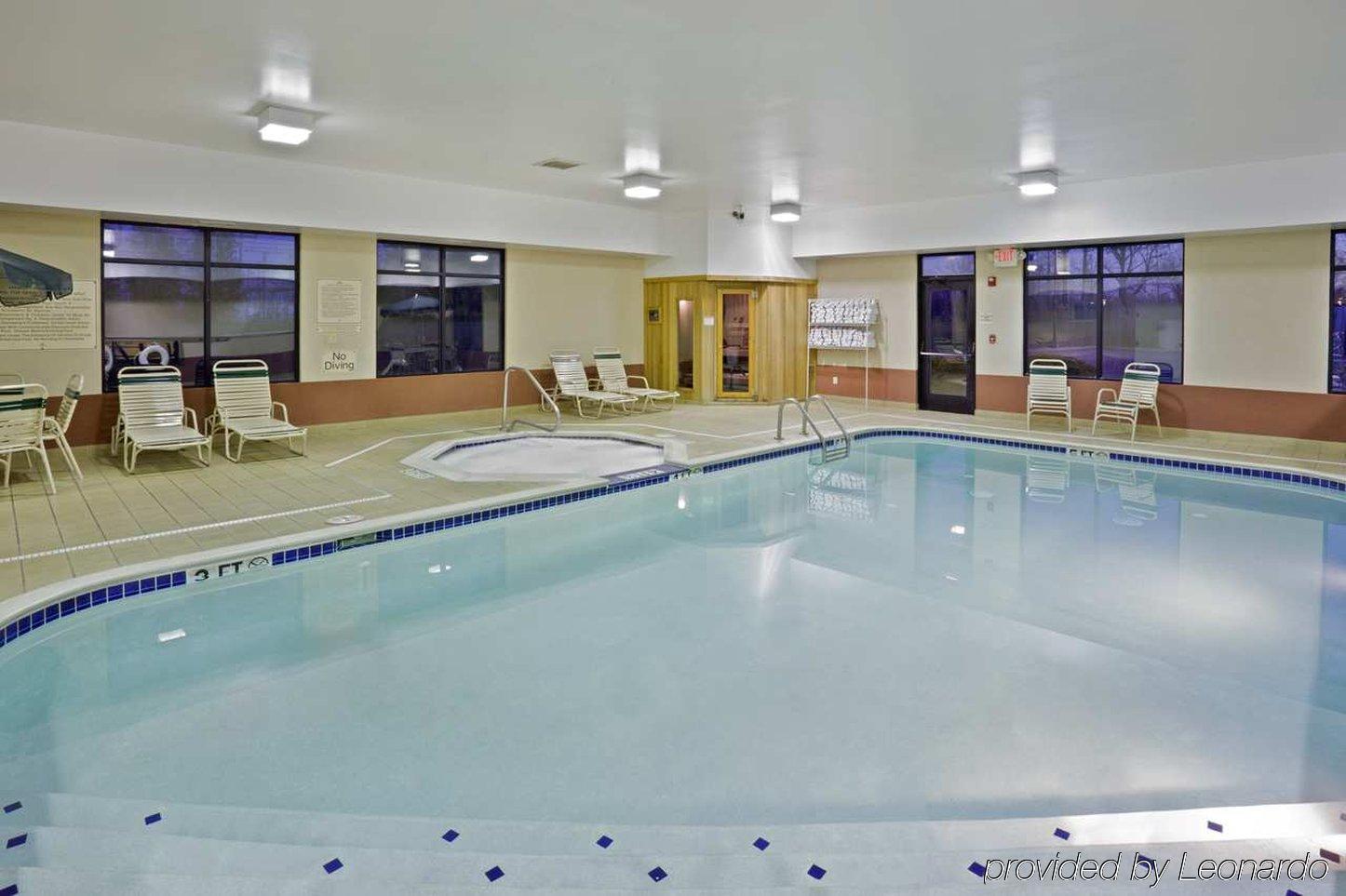 Brooklyn Hampton Inn Cleveland-Airport/Tiedeman Road מתקנים תמונה