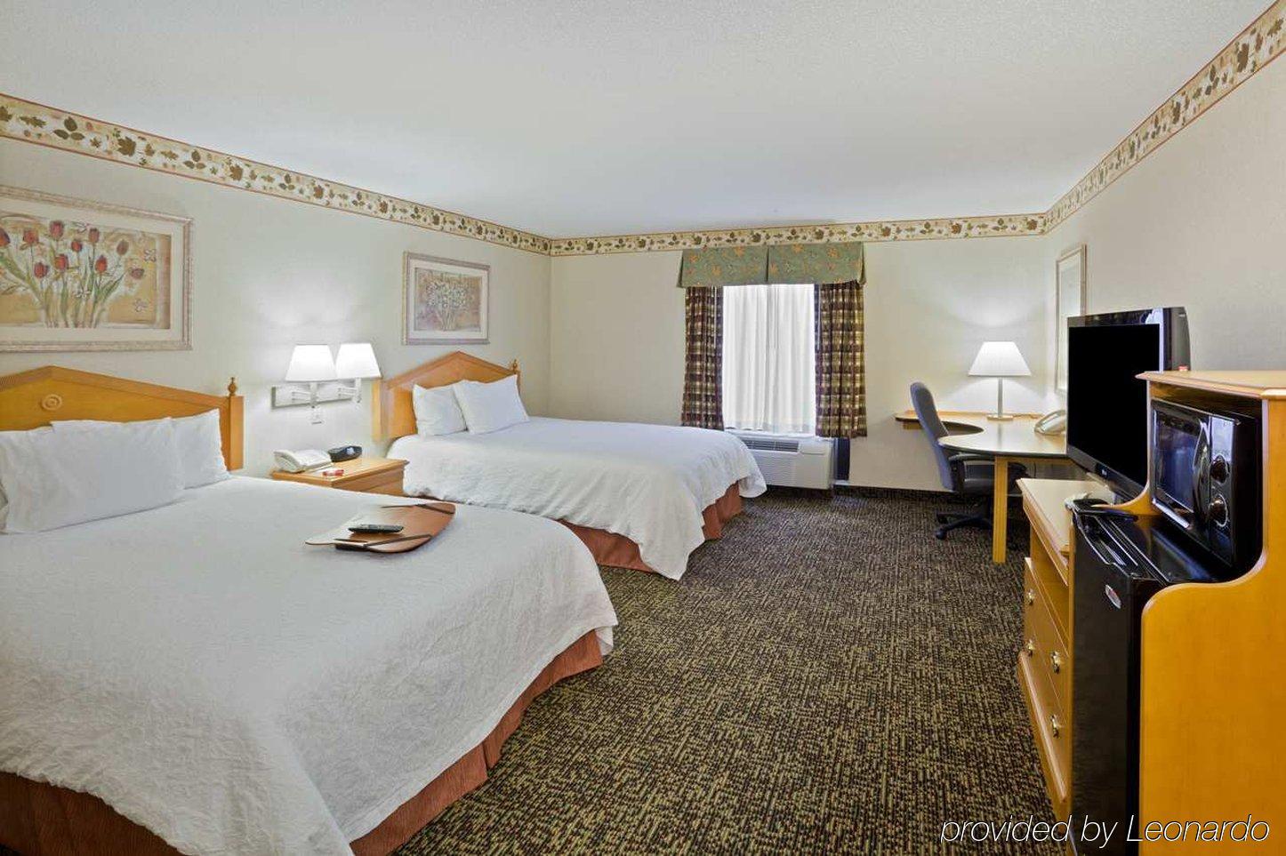 Brooklyn Hampton Inn Cleveland-Airport/Tiedeman Road חדר תמונה