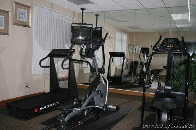 Brooklyn Hampton Inn Cleveland-Airport/Tiedeman Road מראה חיצוני תמונה